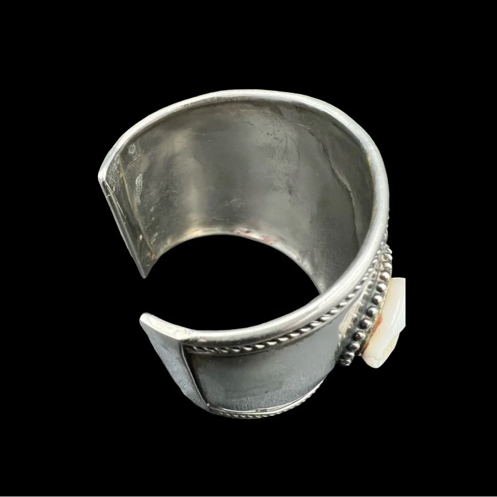 Wide Band Silver Cowrie Shell Bangle Bracelet - Picture 6 of 9